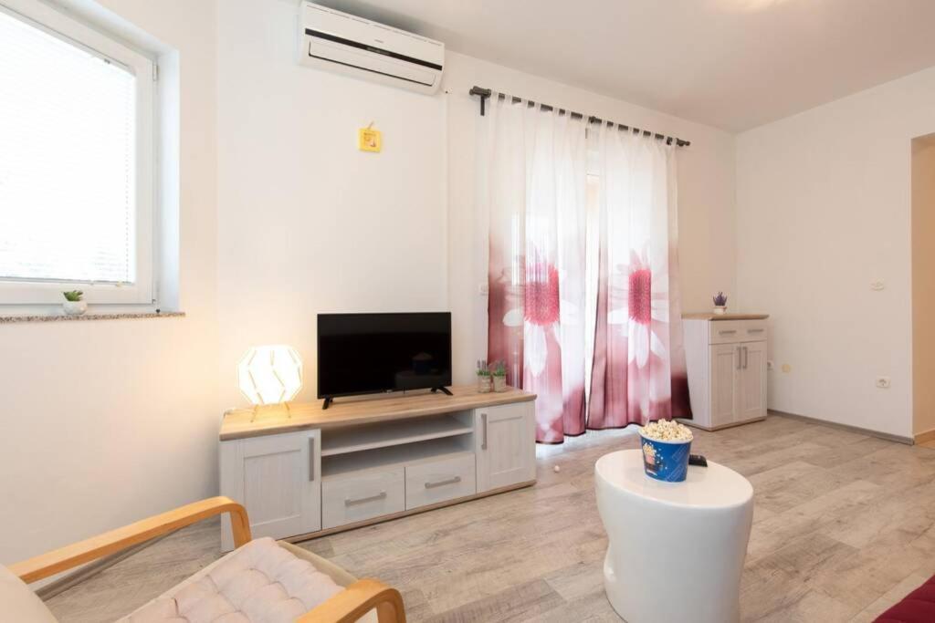 Apartments Doris, Krk Krk Town Dış mekan fotoğraf