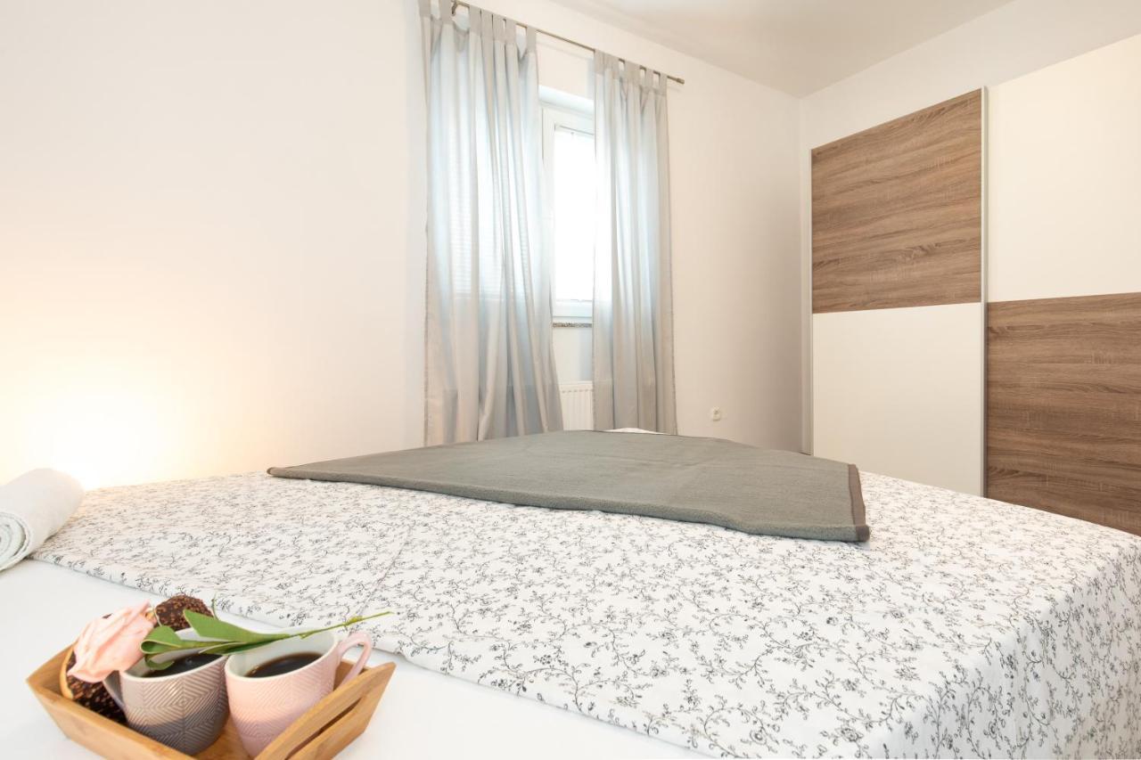 Apartments Doris, Krk Krk Town Dış mekan fotoğraf