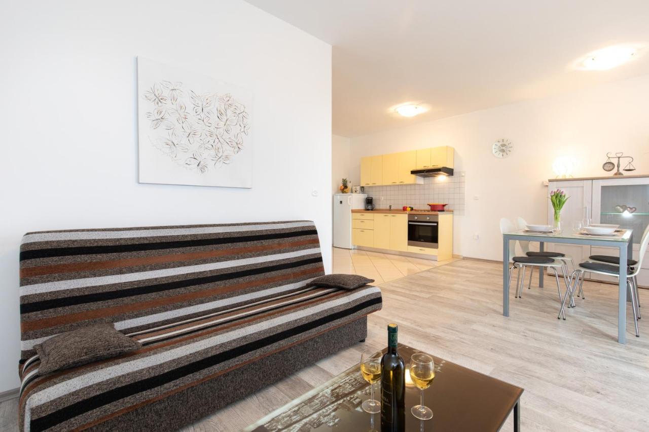 Apartments Doris, Krk Krk Town Dış mekan fotoğraf