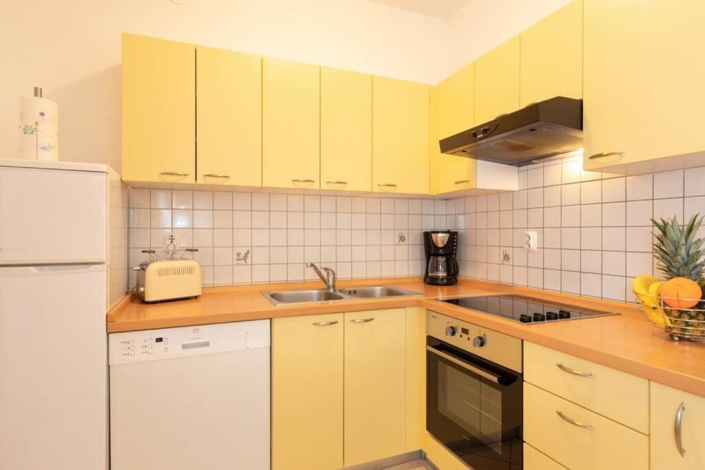 Apartments Doris, Krk Krk Town Dış mekan fotoğraf